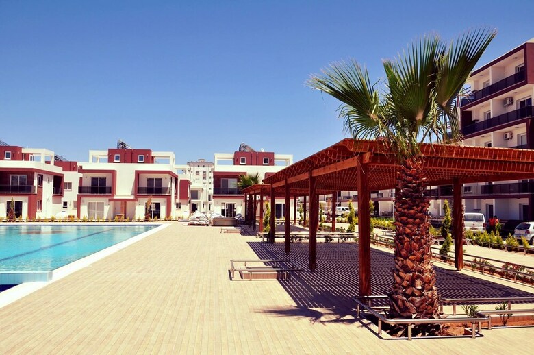 Aparthotel Long Beach Rental Apartments