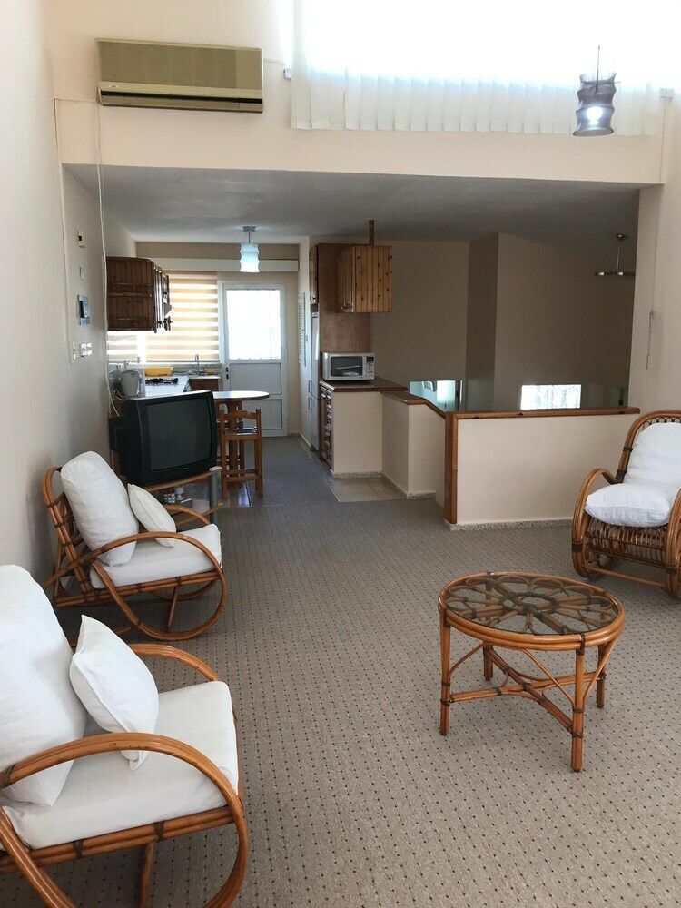 Aparthotel Long Beach Rental Apartments