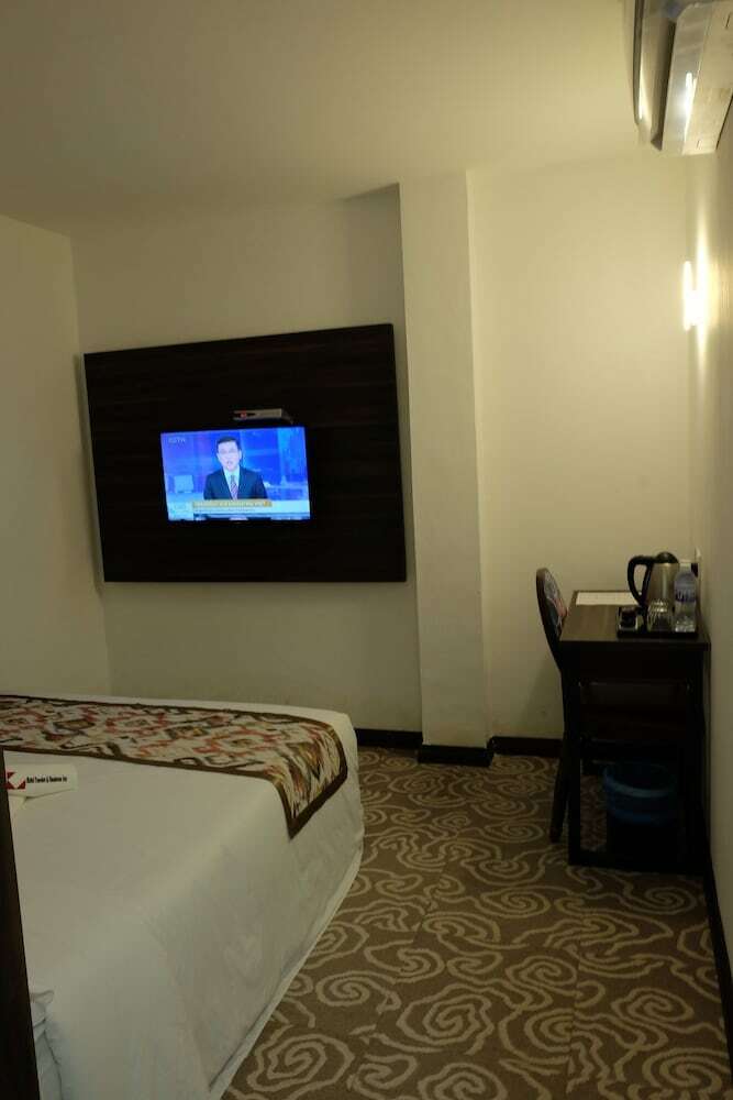 Hotel Natol Travelers & Business Inn