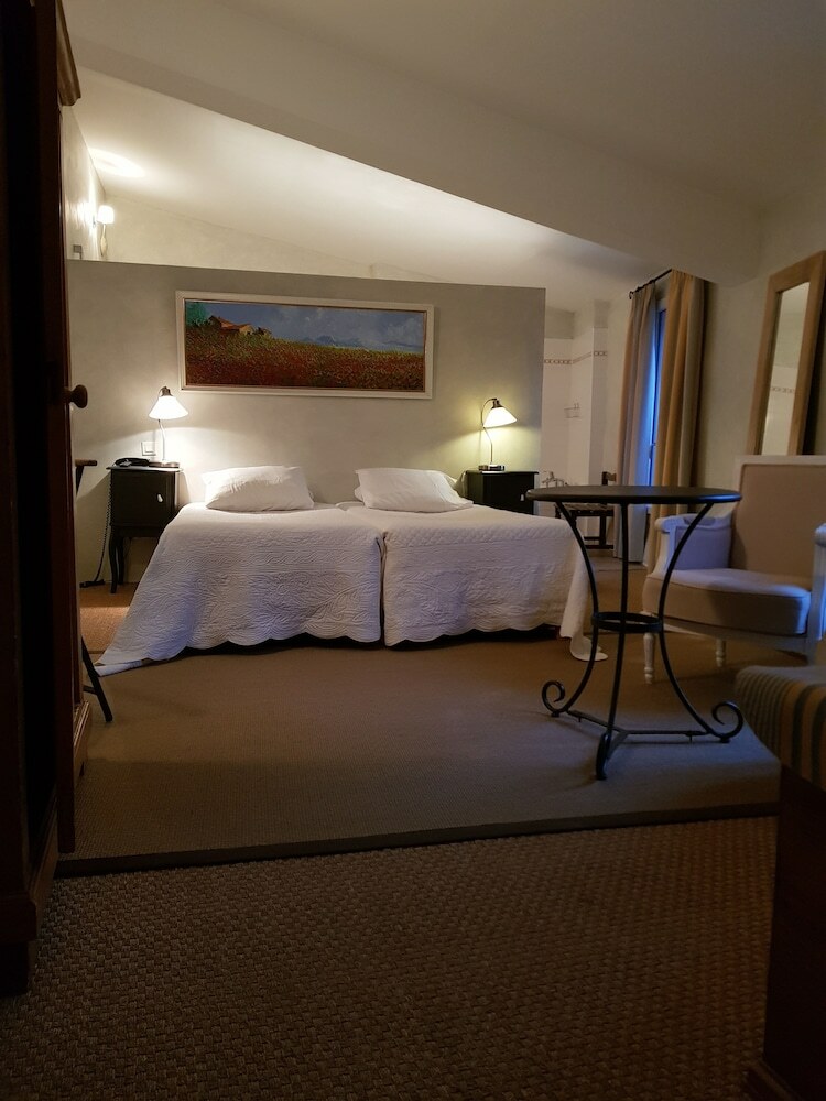 Hotel H�tel Guilhaume D'orange
