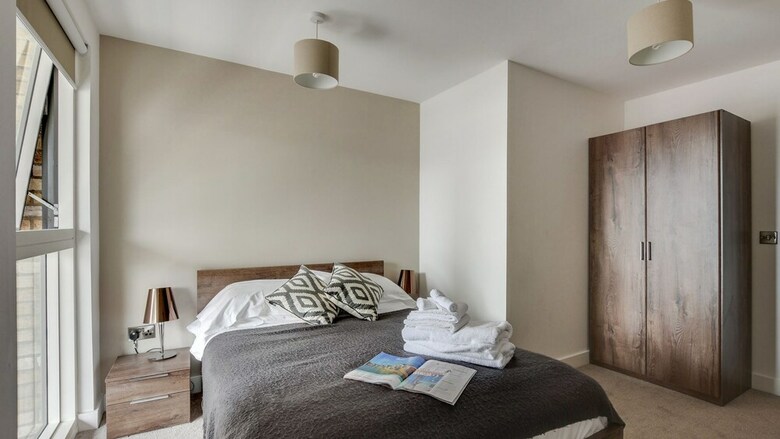 Stunning And Central 2br Townhouse