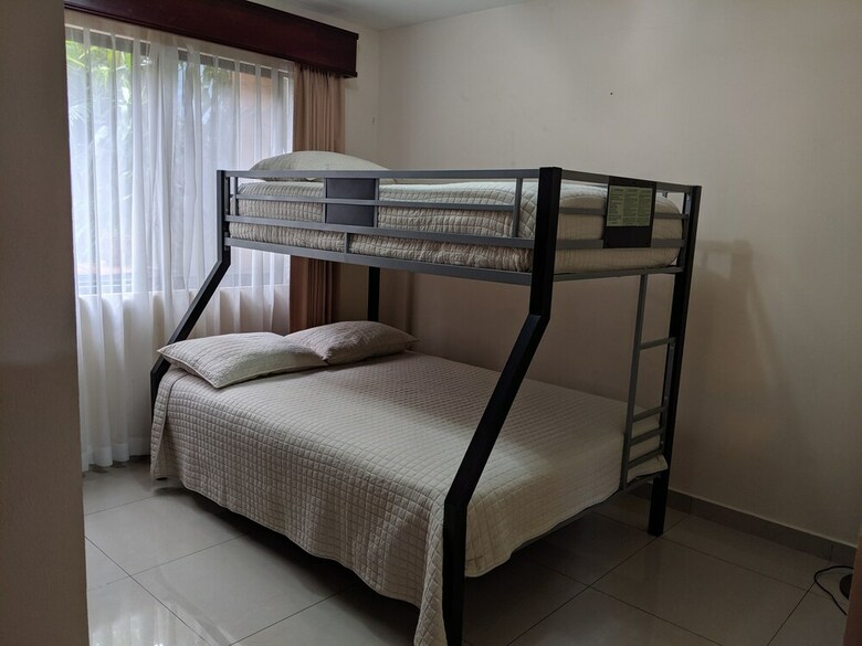 Hotel Suites Merlyn Aeropuerto