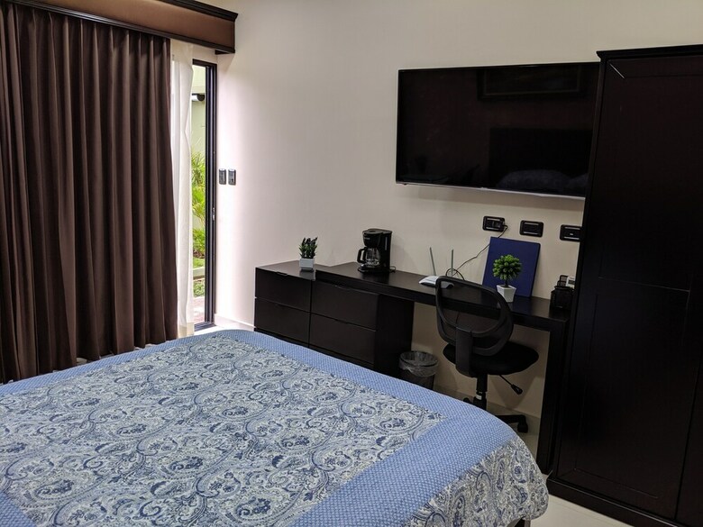 Hotel Suites Merlyn Aeropuerto