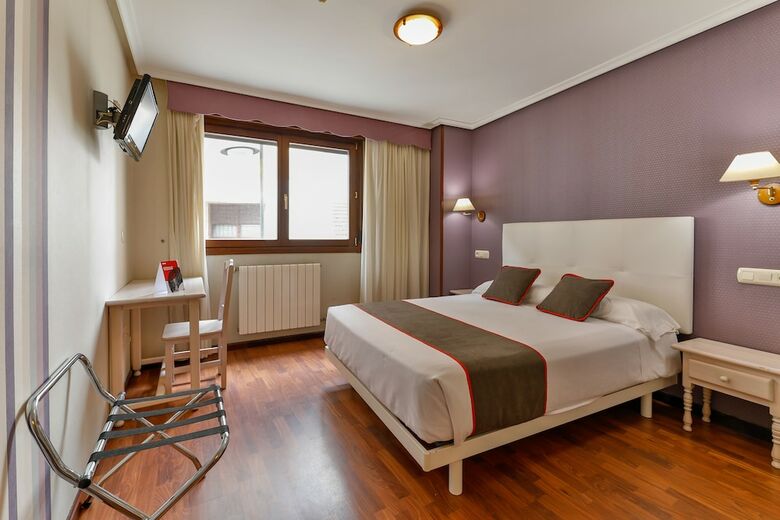 Hotel Oyo Puerto de Cand�s