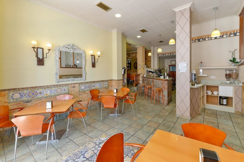 Hotel Oyo Puerto de Cand�s