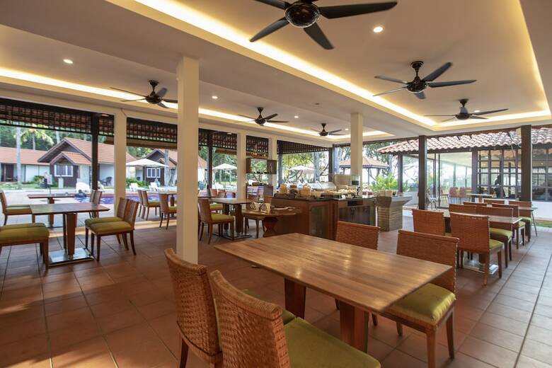 Hotel Adena Beach Resort