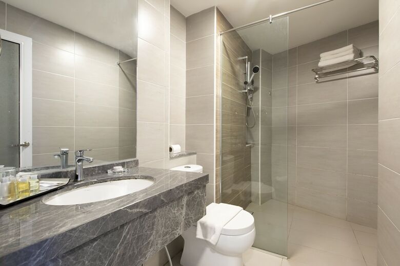 Hotel Adena Beach Resort