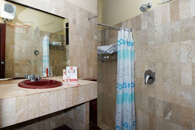 Hostal Oyo 191 Edotel