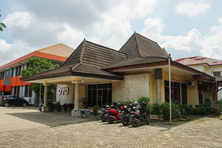 Hostal Oyo 191 Edotel