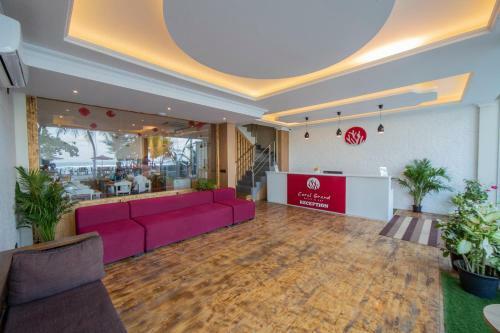 Hotel Coral Grand Beach & Spa