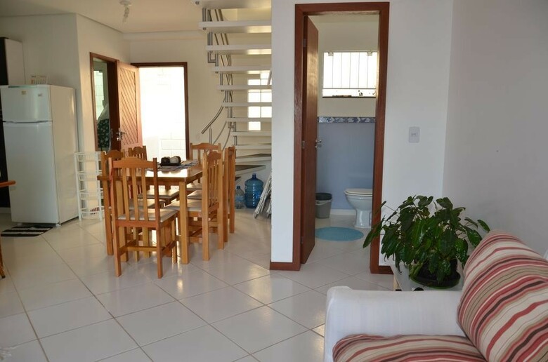 Casa Ingleses Santinho