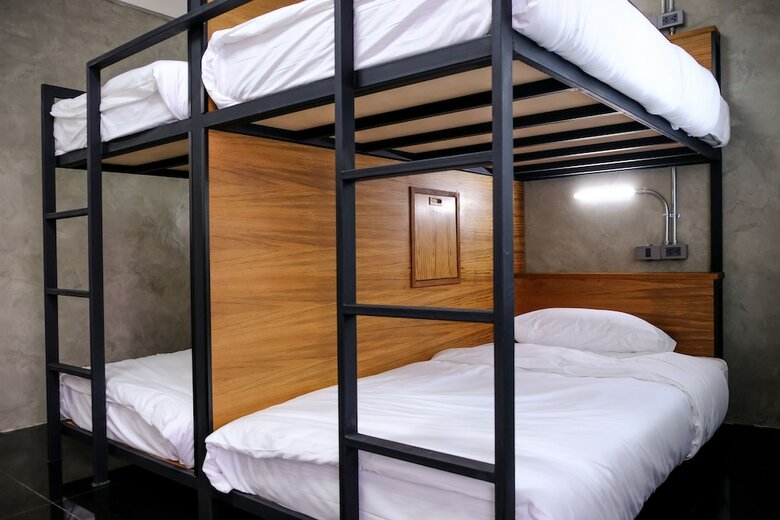 Hostal Baan Lung Poshtel