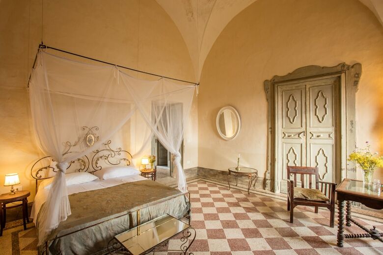 Bed & Breakfast Castle XVIII Near The Sea