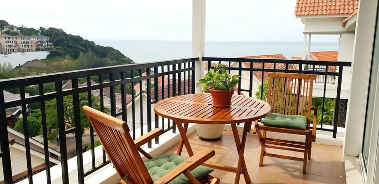 Hilltop Villa One (Penang) By Plush