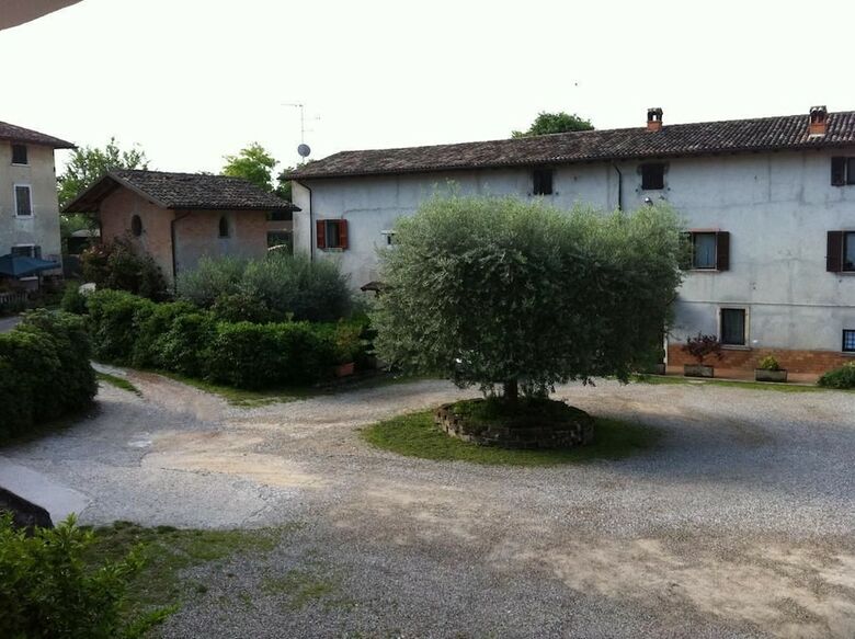 Agroturismo Licensi Del Bresa Agriturismo