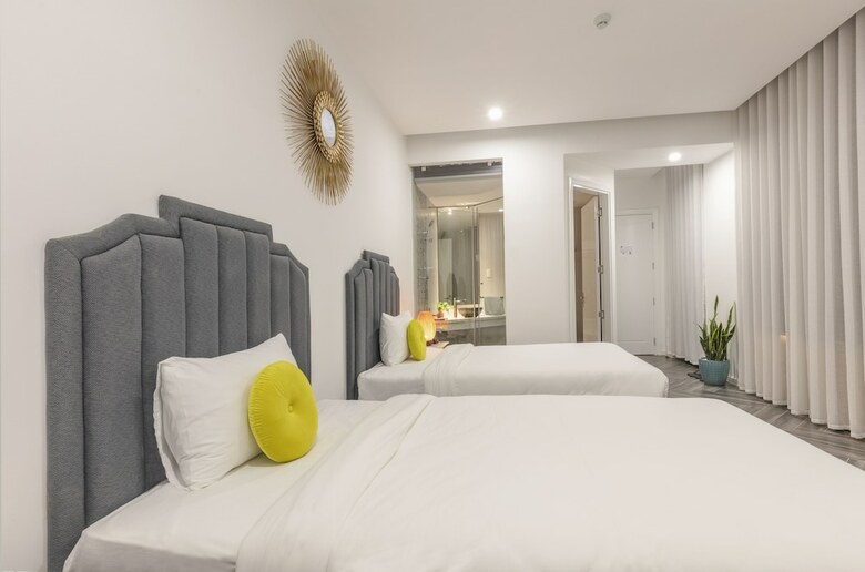Len's Hotel