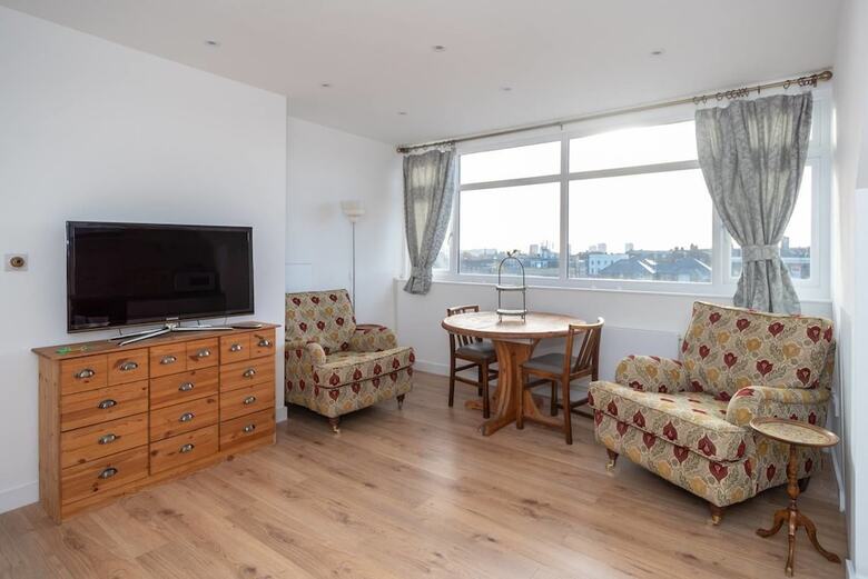 Apartamentos Wonderful 2 Bed By Queen's Park, For 6 Guests!