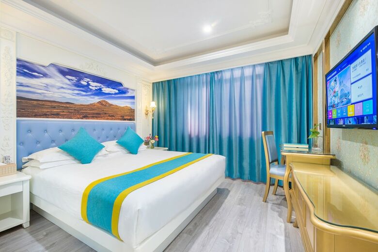 Yiwu Defeng Hotel