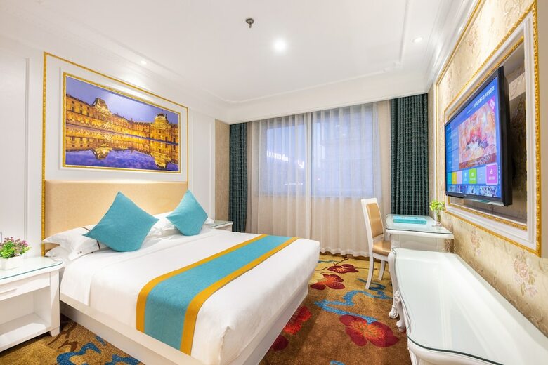 Yiwu Defeng Hotel