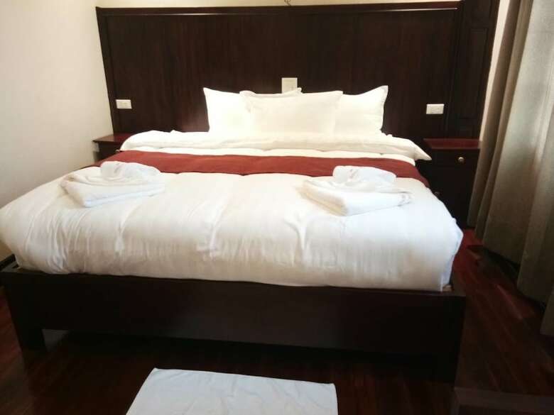 Singha Hotel