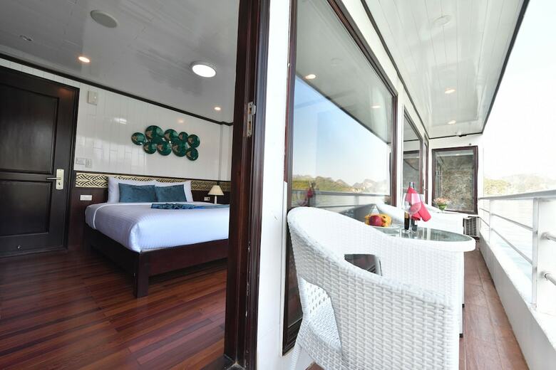 Halong Sapphire Cruise