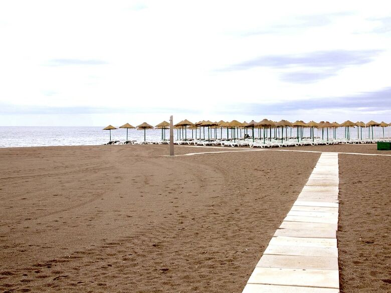 Apartamentos Malaga Los Alamos Beach