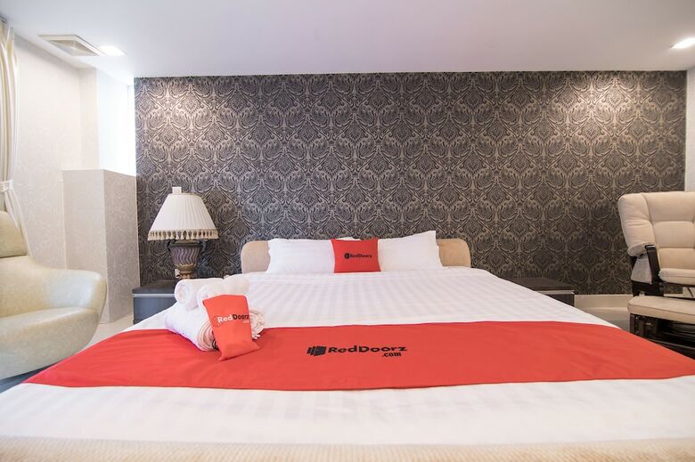 Hotel Reddoorz Plus Near Secc 2�