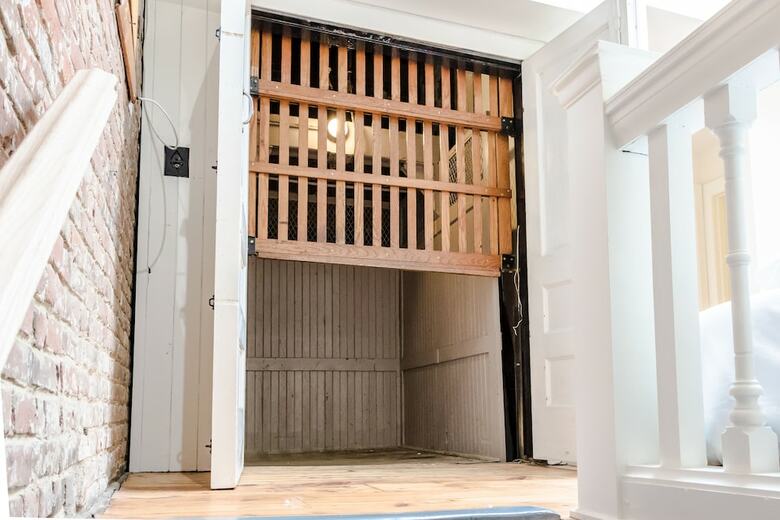 Apartamentos 1858 Upscale Lofts In Old Montreal By Nuage