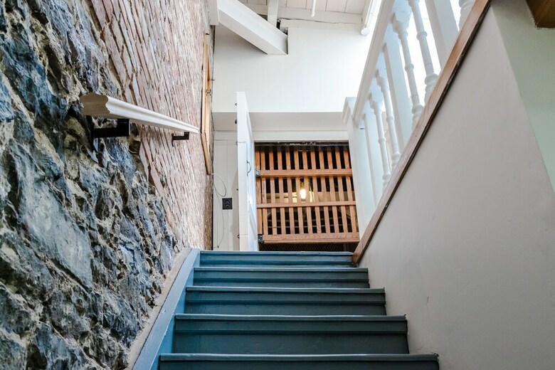 Apartamentos 1858 Upscale Lofts In Old Montreal By Nuage