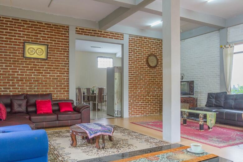 Hotel Reddoorz Near Kampung Gajah 2