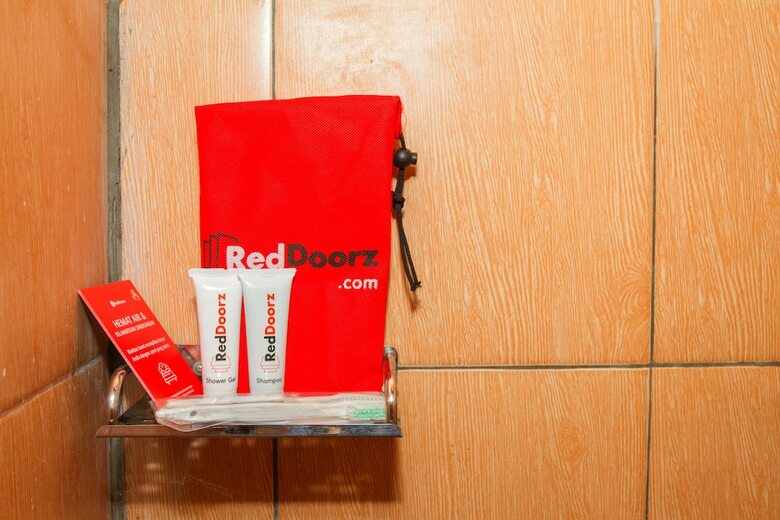 Hotel Reddoorz Near Kampung Gajah 2