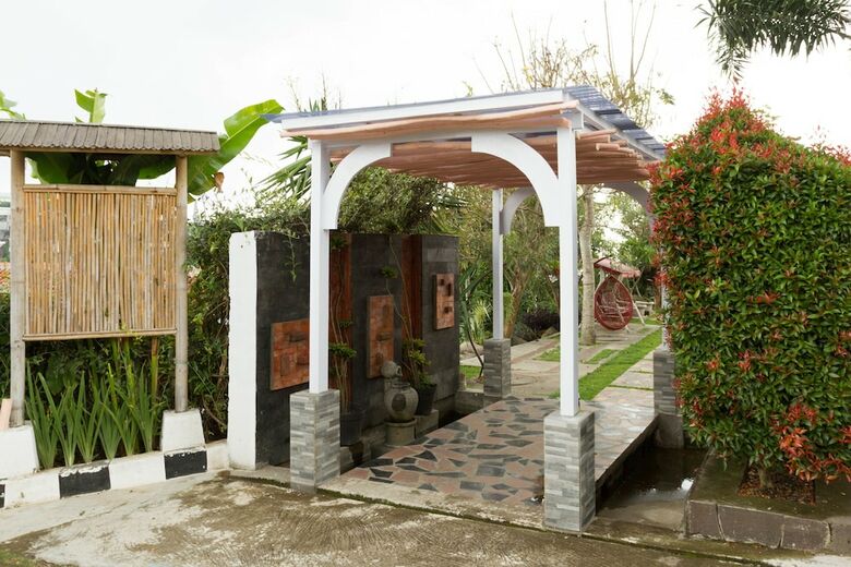 Hotel Reddoorz Near Kampung Gajah 2