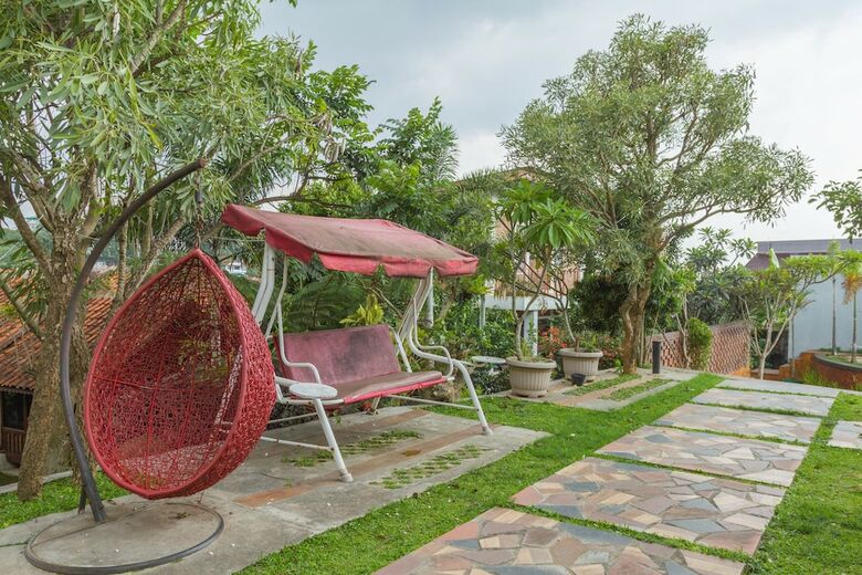 Hotel Reddoorz Near Kampung Gajah 2