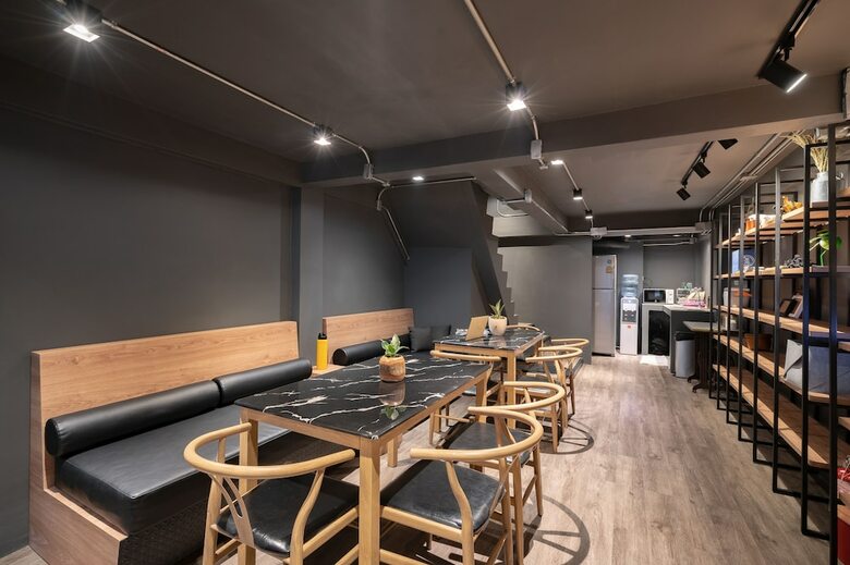 Hostal The Exchange Hostel