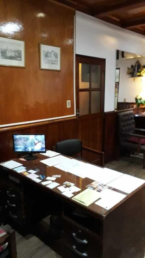 Hostal Residencial Leones de Castilla