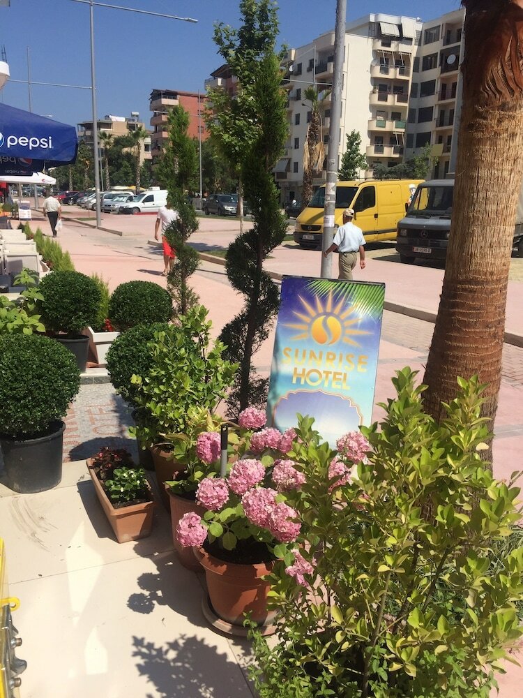 Sunrise Hotel �ameria