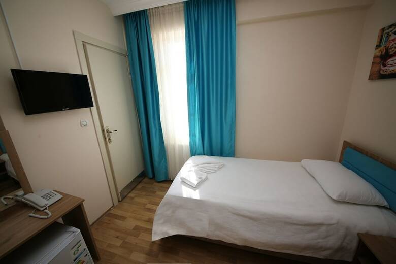Germia Uni Hotel