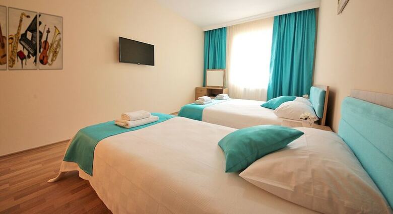 Germia Uni Hotel