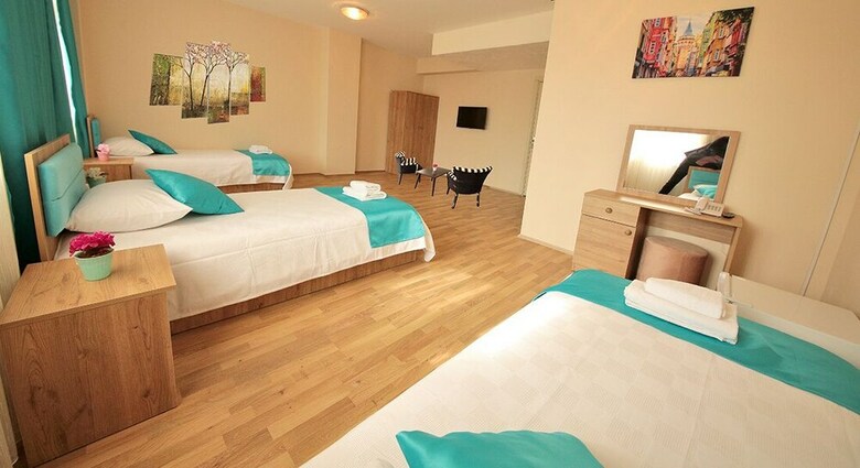 Germia Uni Hotel