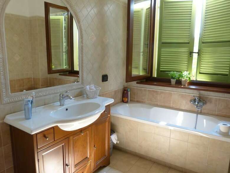 B&B Home Larina