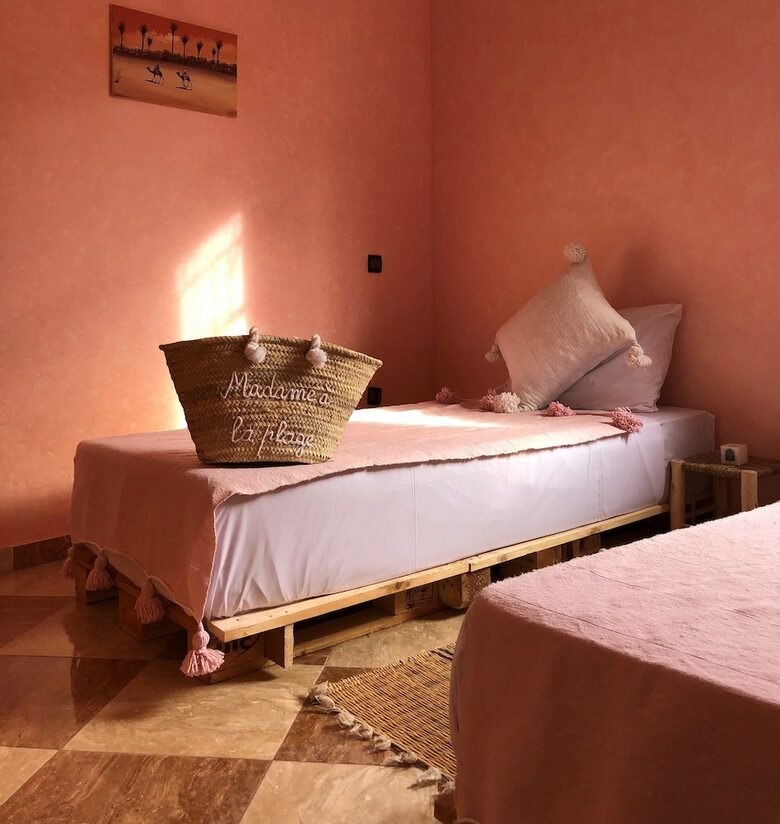 Hostal Saltskin Surf House - Adults Only