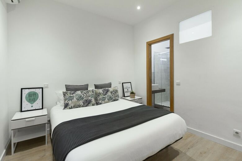 Apartamentos Dobo Homes Zurbano