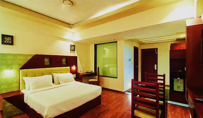Hotel Gokulam Park Munnar