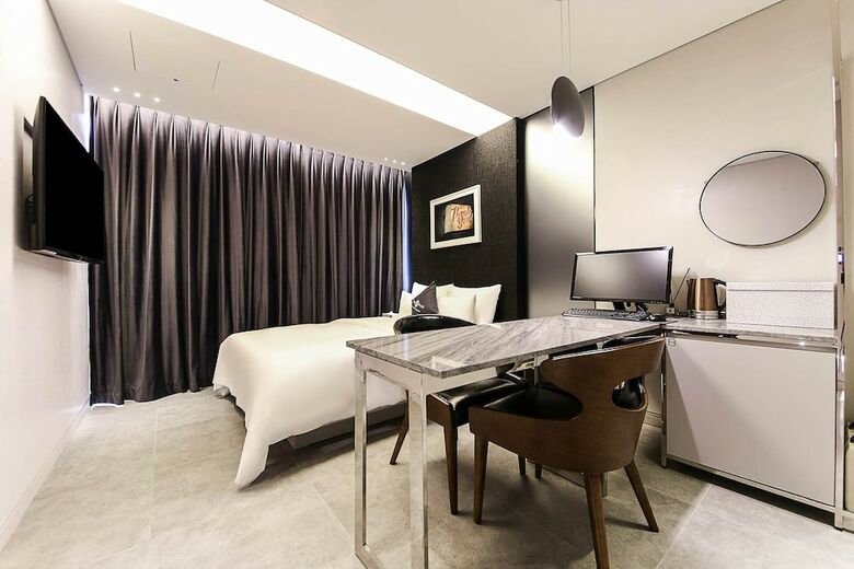 Hotel K World