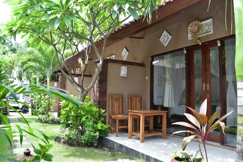 Hostal Menjangan Homestay