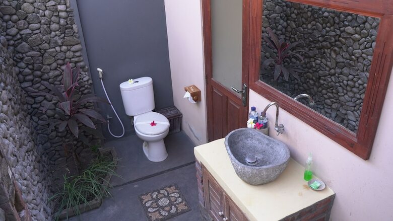 Hostal Menjangan Homestay