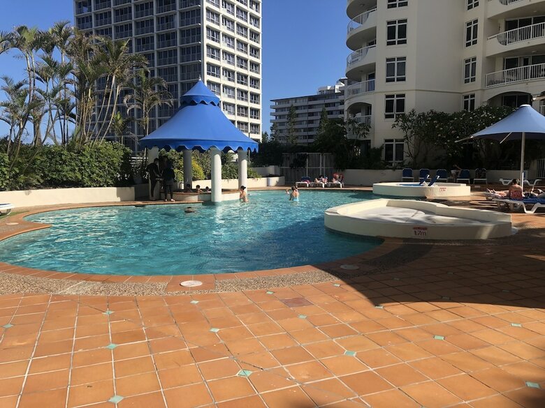 Resort-style Apartment Opposite Beach