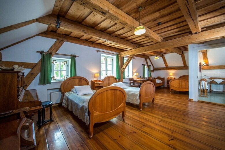 Pension Pa?ac I Folwark Galiny