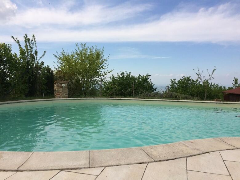Villa Langa - In Borgomale