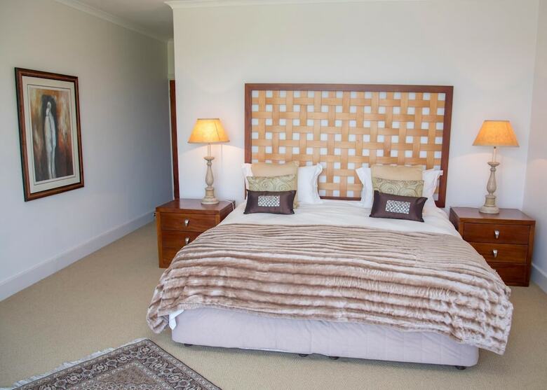 Villa 12 Dunnage